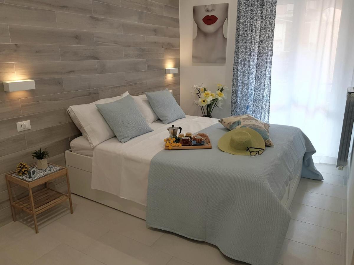 Martin Holiday Apartments Джардини-Наксос Экстерьер фото